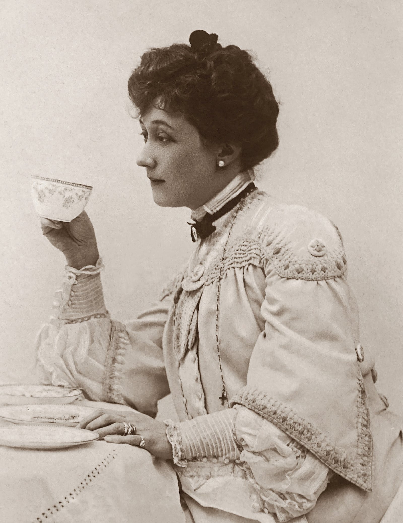 Tea and chat in the Clason Hall